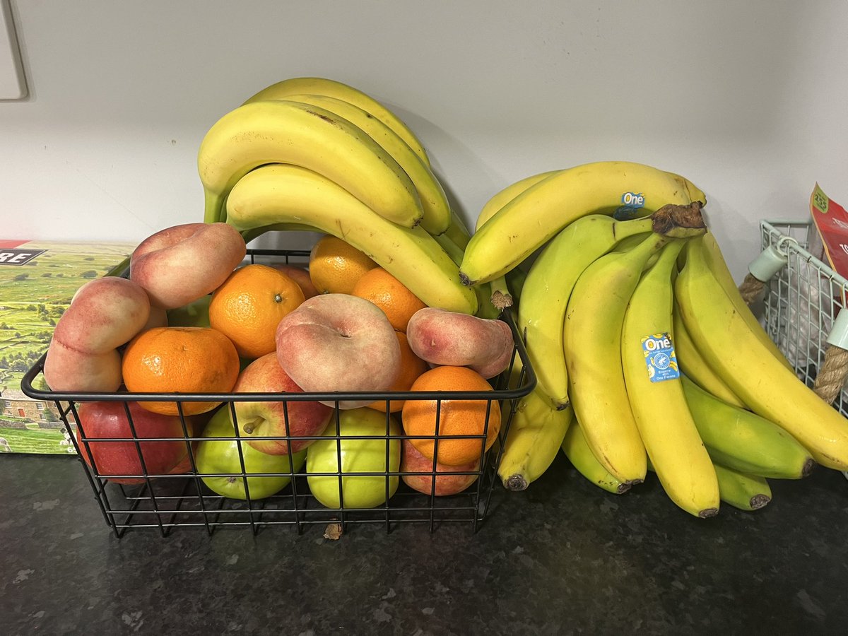 kerriwalker30's tweet photo. Staff rooms all stocked up with fresh goodies today 🍌 🍎 @RocalGroup #manufacturing #endurancedoors #staff #teamwork #Perkatwork https://t.co/X7093o6Z1Z