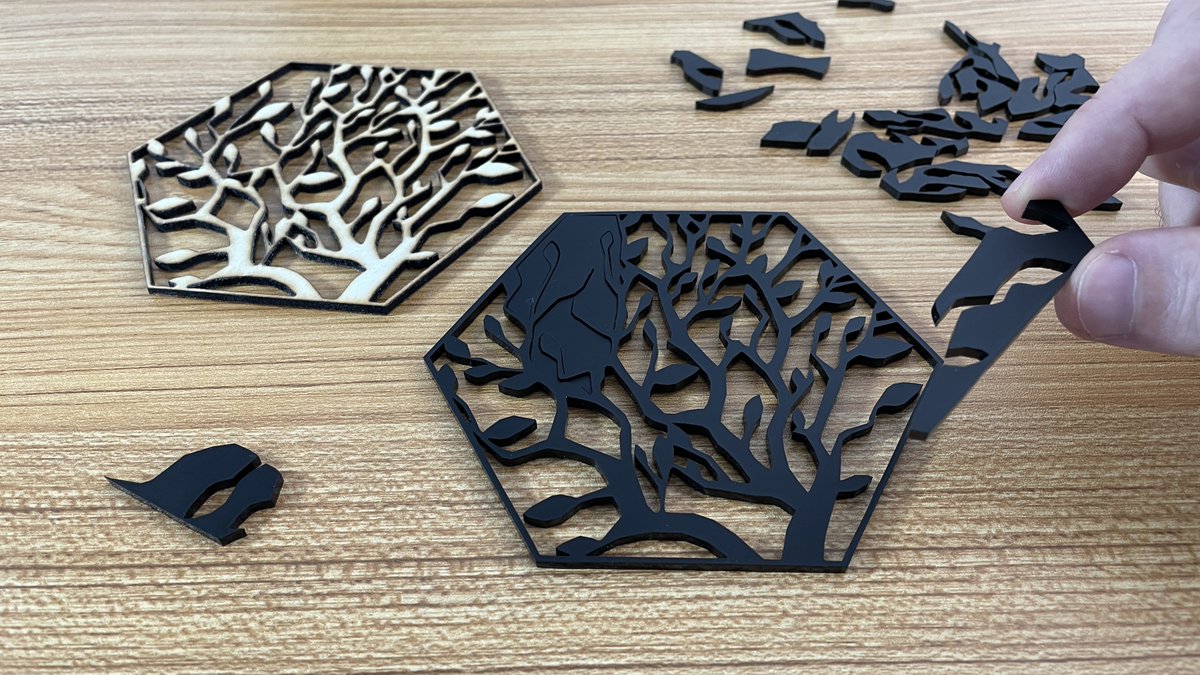 MaxFunkner's tweet photo. Recently discovered that hexagon designs for 3D printing can be easily laser cut. You cannot beat the wood feel and smell. The full guide: https://t.co/YvdQX6m9ex #lasercutting #customized #hexagon https://t.co/NcHnThbOYY