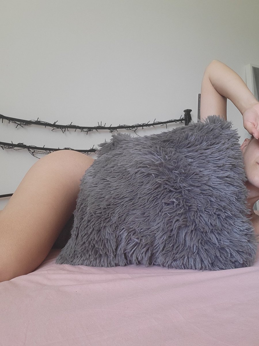 LProibita's tweet photo. Per vedere la foto integrale ⬇️ 
https://t.co/FRmfrzvyN3
#onlyfansgirl #onlyfanspromo #SubscribeNow #sex https://t.co/2AzBkwdNxn