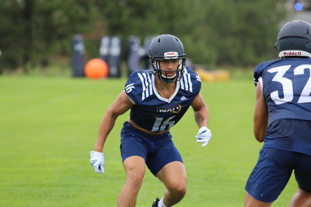 GrubbsPHX's tweet photo. Fall camp is finally here! Can’t wait to to see my sons @TysonGrubbs and @devon_grubbs09 compete this season! #RaiseTheFlag #CHOP  🌲🪓 https://t.co/fEqD4Rsvnc