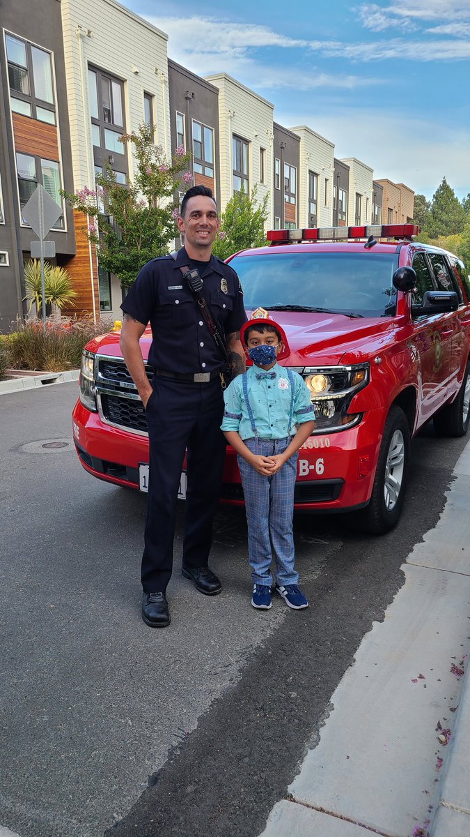 techparmar's tweet photo. @FremontPD @FremontFire @Fremont_CA Thanks to @FremontPD @FremontFire @Fremont_CA for supporting our community. #NNO2022 turned out to be great opportunity to meet our neighbors. 
#FremontSTRONG 
#FremontNNO2022 https://t.co/f1KGfEOJRu