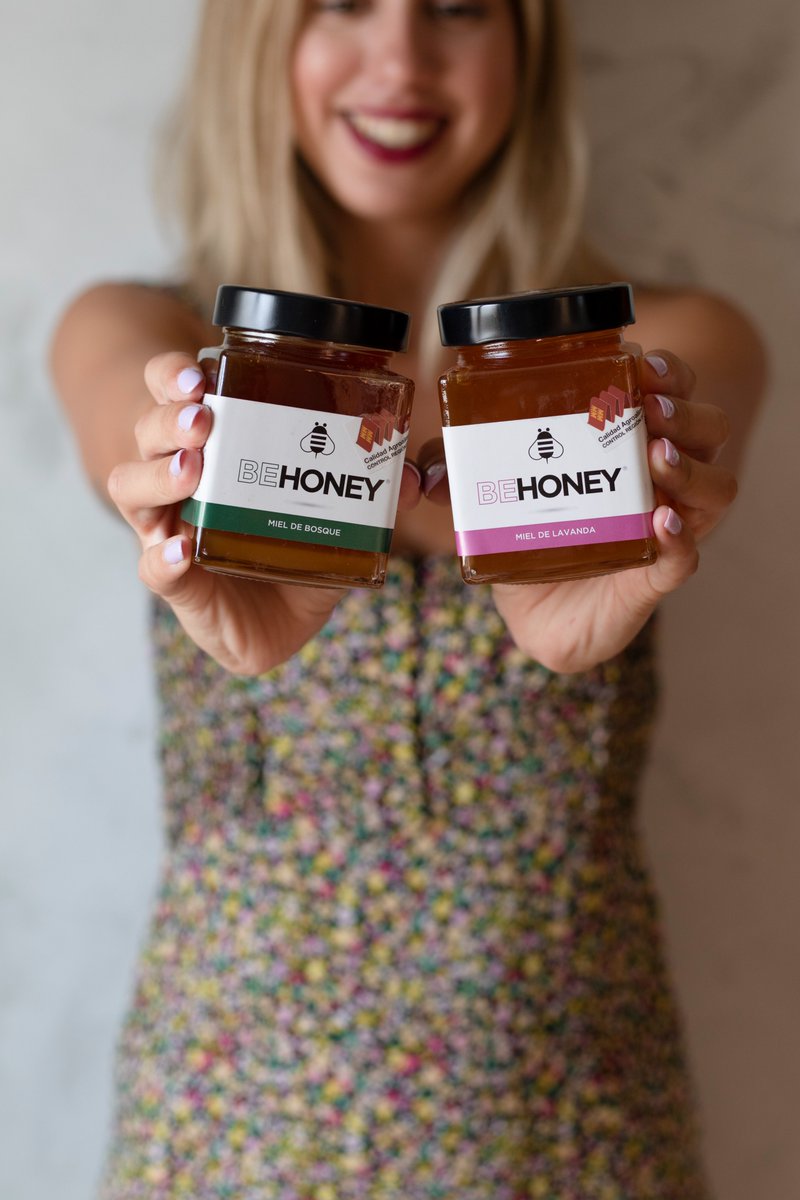 Dependiendo del tipo de miel puedes encontrar distintos matices y propiedades, si tienes que elegir entre miel de campo o miel de lavanda ¿Con cuál te quedas?
 
¡Comenta con 💚 si eres de miel de campo!
¡Comenta con 💜 si eres de miel de lavanda!

behoney.es