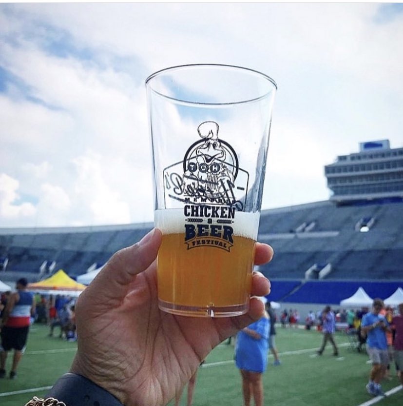 EnaEsco's tweet photo. Who need tickets to #MemphisChickenAndBeer? I’m doing a giveaway that ends today. Head to my #verballyeffective Instagram page for deets! Good luck!🐓🍻 https://t.co/6DAQXBy6GO