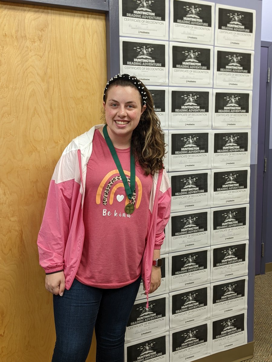 HLCMurfreesboro's tweet photo. Congratulations 🎉 to Ms. Elizabeth for meeting her Summer Reading Goal this year! Our teachers are Amazing 🤩. https://t.co/xtvWF90lAk