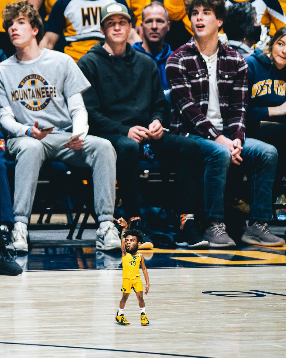 WVUSports's tweet photo. Honey, we shrunk the Hall of Famer! 

#HailWV https://t.co/WtA8WzTVvh
