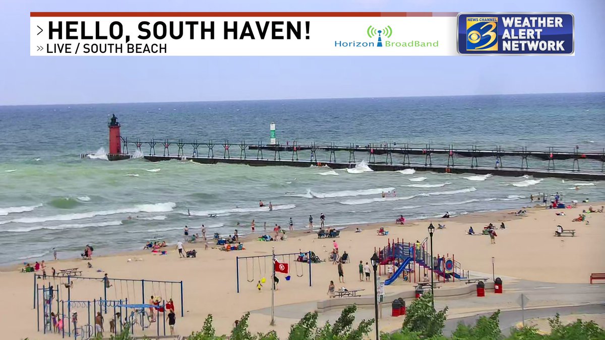 Christina4casts's tweet photo. RED FLAGS now in South Haven, yet people are STILL in the water. I don't understand........... https://t.co/xq1lyshSim