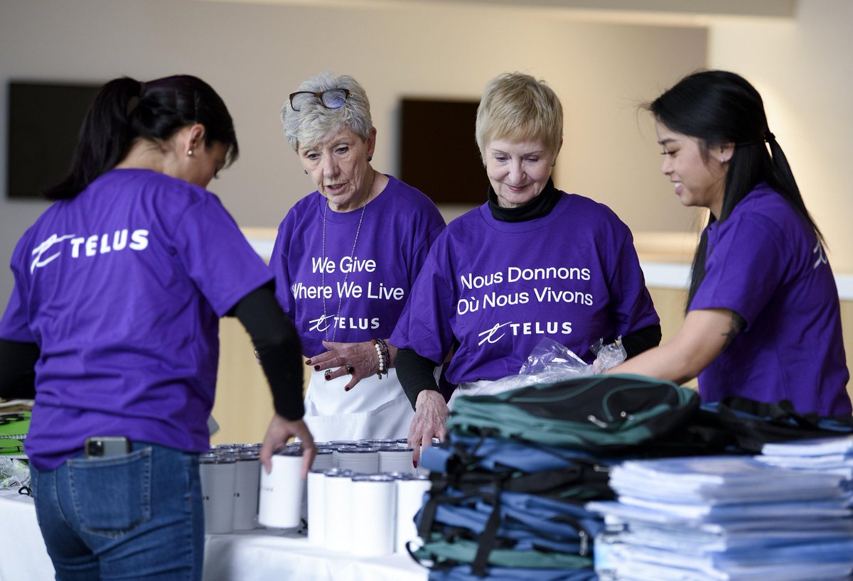 HarrisonJenn's tweet photo. The 17th annual @TELUS Days of Giving hosted a record 65,000 volunteers spanning 20 countries! Kudos to all the team members, family and friends who stepped up to support communities across the globe. 🌎 #GiveWhereWeLive #FutureFriendly https://t.co/rI3j1OyJR9