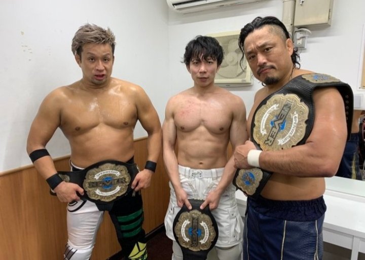 lyf_pro's tweet photo. Congrats #AndNew #EW World Champion #BrendanWhite, #FFW Barracks Academy Champion #JasonJoshua, #IWGP Never Openweight 6 Man Tag Team Champions #Chaos (#HirookiGoto, #YOH & #YoshiHashi), #FirstEver #SuplexSchmiede Tag Team Champions #DieDraufgänger (#CodyKidmam & #JoeyLight) https://t.co/A9kTEhNSfA