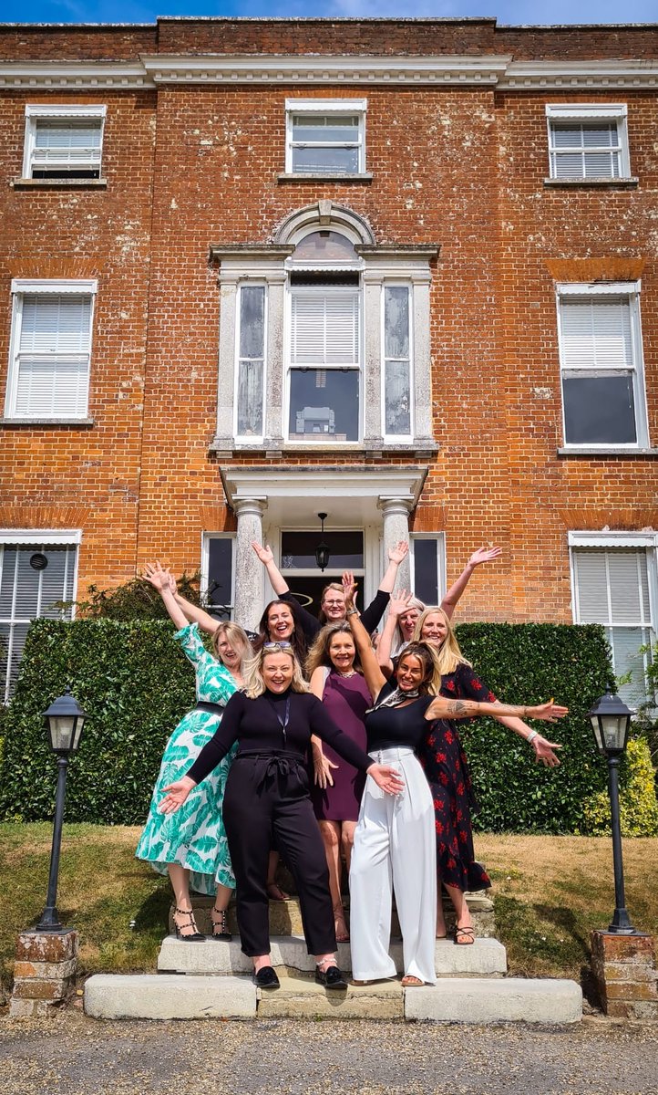 Worting House has gained its own Angels – all 8 of them! 

We are thrilled to be the new home for @officeangels_basingstoke, and glad we've had such a lovely team to add to our community.