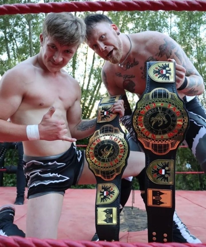 lyf_pro's tweet photo. Congrats #AndNew #EW World Champion #BrendanWhite, #FFW Barracks Academy Champion #JasonJoshua, #IWGP Never Openweight 6 Man Tag Team Champions #Chaos (#HirookiGoto, #YOH & #YoshiHashi), #FirstEver #SuplexSchmiede Tag Team Champions #DieDraufgänger (#CodyKidmam & #JoeyLight) https://t.co/A9kTEhNSfA
