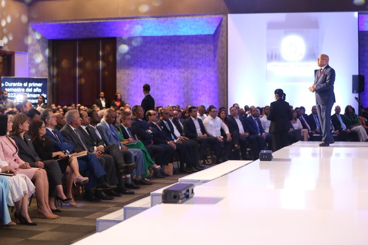 DiputadosRD's tweet photo. Presidente @pachecoalfredoo: “En ese sentido, nos propusimos trabajar con transparencia y armonía, sanear nuestras finanzas, y dotar de tecnología de punta nuestra área de informática”. #RendiciónCuentasDiputadosRD #PachecoPresidenteCD https://t.co/L2gejTz5wP