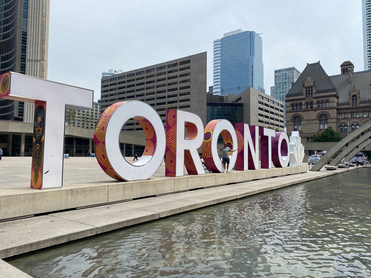 LeeBraganza's tweet photo. #TeachappyTee makes its way to Canada. Just send my cheque in the post thanks @AdrianBethune. Unsure if you can even see me there 🤣 https://t.co/PLbRLqt7jM