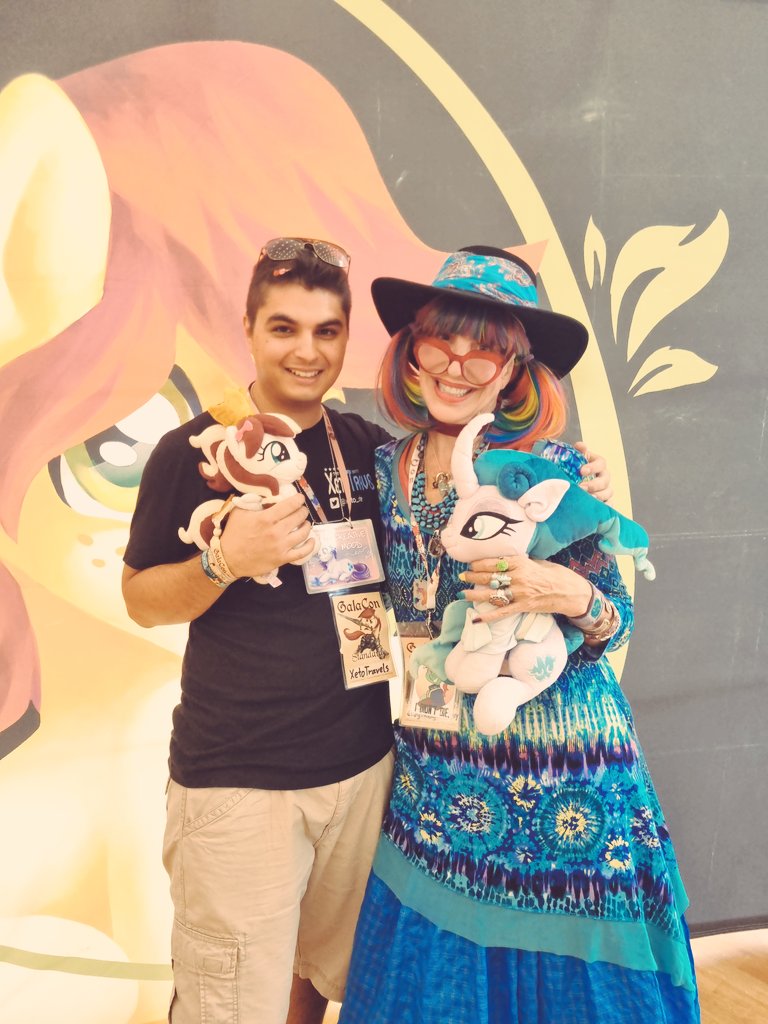 xeto_de's tweet photo. After some GalaCons I wanted to participateto the signing session again. Finally I got the possibilities to let took some pictures and got some signatures by @JenniferWeiss85, @dannyimusic and @Elley_Ray.
Thank you for visiting @gala_con 2022. πβ¨
#XTGC22 https://t.co/E66Ij8LdlS