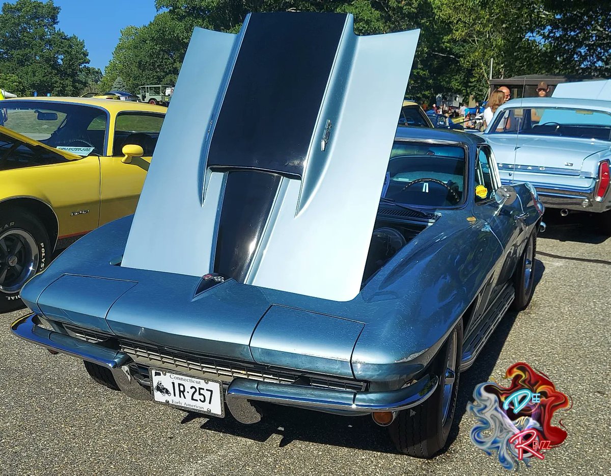 DeeNRevzz's tweet photo. Corvette Stingray Clasic
#MikeM #427 #OldSchool #FamilyOfMasonGero #Connecticut #NewYork #Cuba #SantoDomingo #UK #CarShows #ClassicCars #CarLovers https://t.co/4glyRSZ2l8