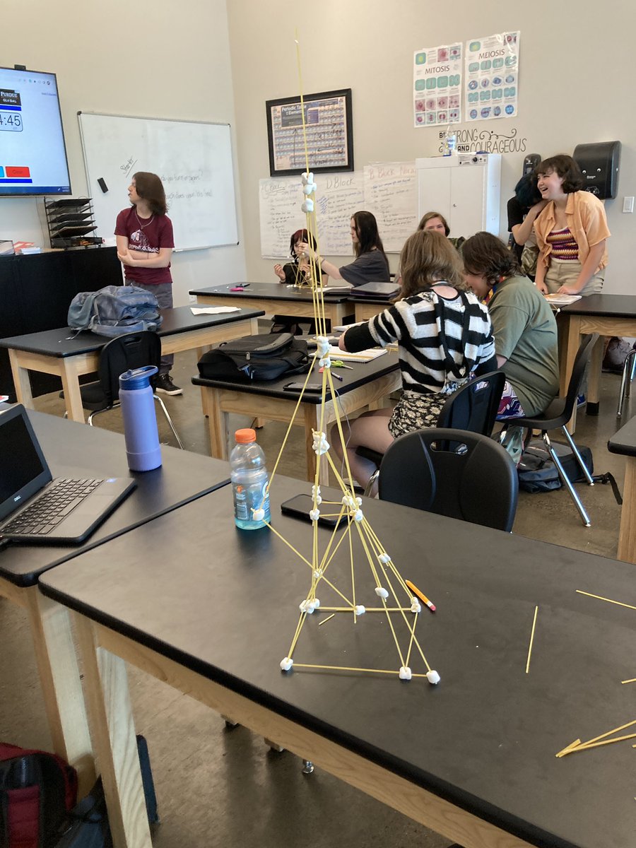 NickRoebke's tweet photo. Impressive spaghetti towers in biology class with @Dunham_DBEXCEL. @KCS_DBEXCEL https://t.co/U7mycfkcVr