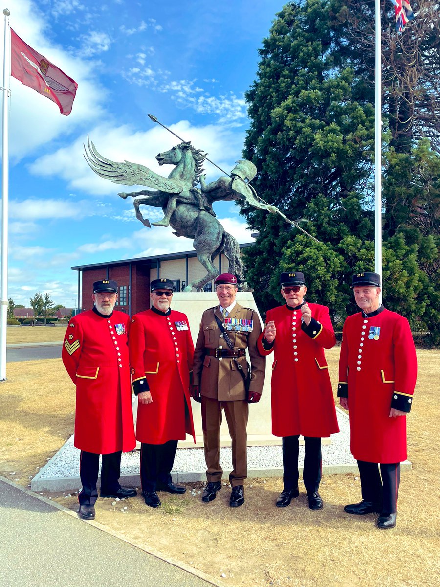 andyharrison67's tweet photo. From experience to youth! At @TheParachuteReg 80th birthday party in sunny Colchester. Great to see so many families, serving Paratroopers and spritely veterans. A privilege to act as No 2 to Pte Ludlow on the Birthday cake sword drill🎂🤣. Utrinque Paratus! https://t.co/wyEibOQCxo