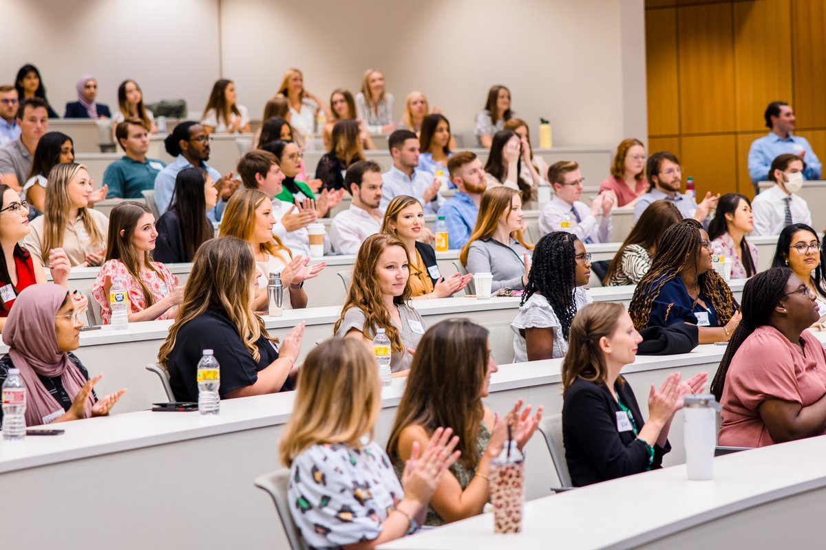 LAWoodwardMD's tweet photo. Today is the first day of medical school for the @UMMCNews class of 2026! This is only the beginning of your journey, and I'm so excited to see the amazing things you will do. Welcome to the UMMC family! https://t.co/ppes6JeeUf