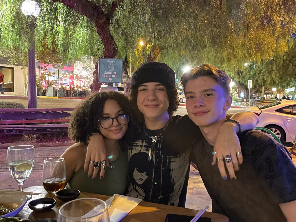 Ethan Jones tweet media