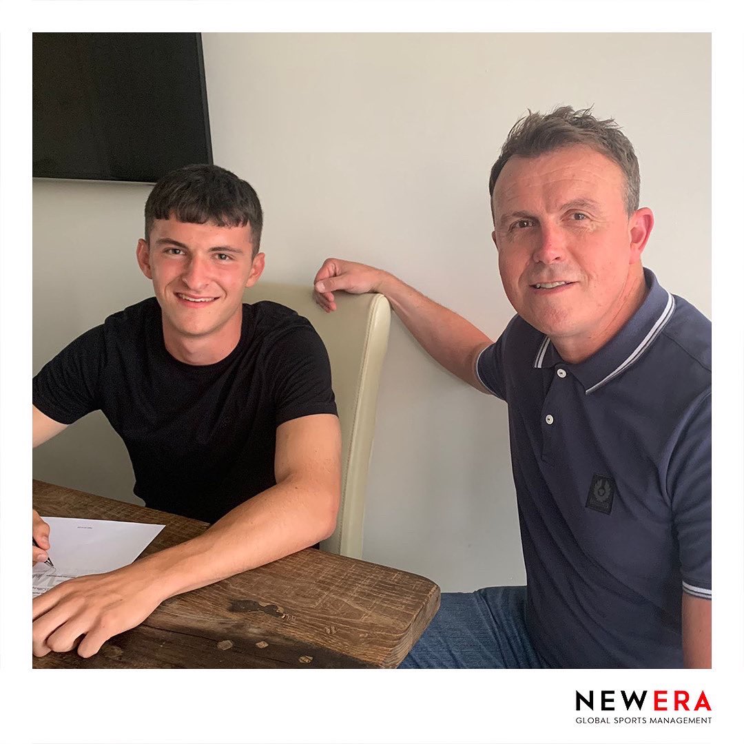 NewEra_GS's tweet photo. 𝐍𝐞𝐰 𝐒𝐢𝐠𝐧𝐢𝐧𝐠 ✍️
We are delighted to welcome 16 year-old Tom Shepherd of Rotherham United Football Club to the New Era Global Sports Team.
Welcome on board @TDShepherd20 👊
#TomShepherd | #RotherhamUnited | #NewEraGlobalSports https://t.co/KjxQmOKf1d