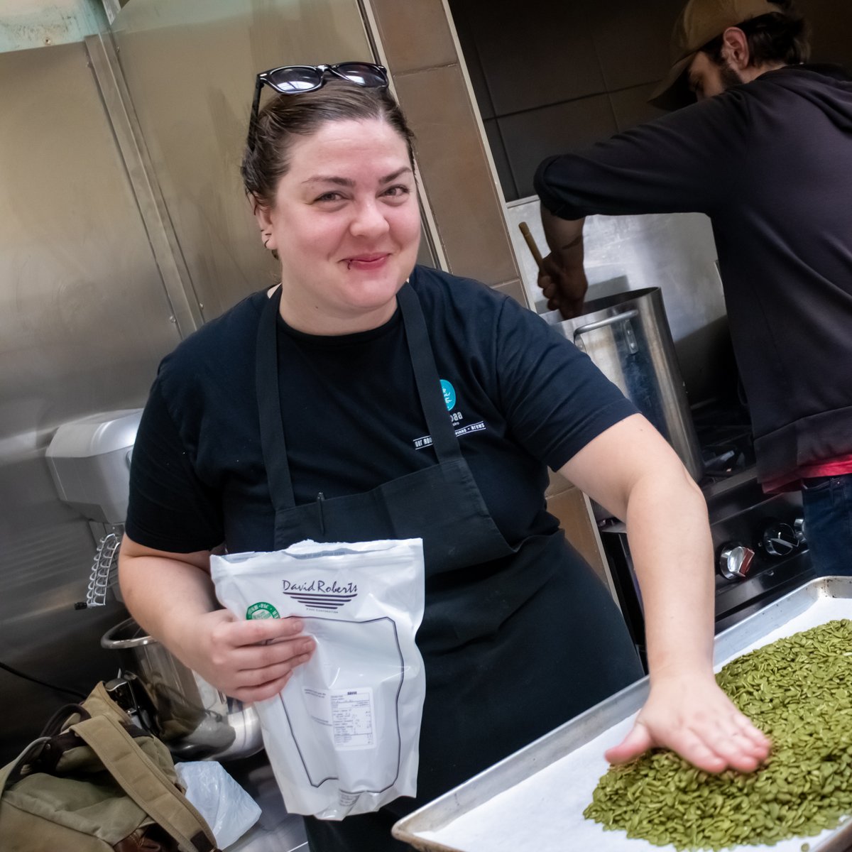 thebetterfoodco's tweet photo. A huge thank you goes out to @miijidaa's Chef Vita for crafting a beautiful vegan and gluten-free dish, which highlighted everything that local Ontario growers have to offer! We hope you enjoyed your meal!
#betterfoodsystem #betterfoodcompany #bettertogether #guelphcares https://t.co/O0o5ki5mUl