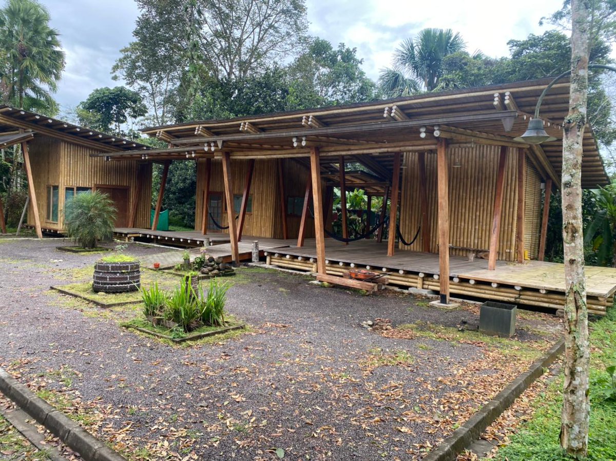 inbarlac's tweet photo. En el Jardín del Cacao y Chocolate, en #Napo, se desarrolla la práctica del Curso para Fiscalizadores de Construcciones con Bambú con representantes de  municipios e instituciones locales. #BambúConstrucciónSostenible https://t.co/M4QULS2rtU