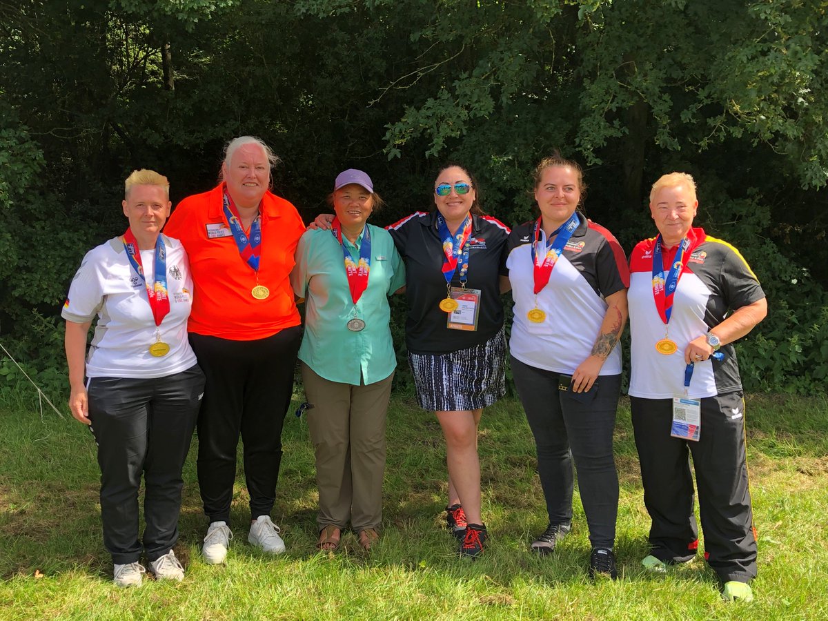 VRMWB's tweet photo. 🥳🏅 | De World Police & Fire Games zijn voorbij, wat een groot feest was het! Nederland heeft de prijzenkast flink gevuld, zeker ook vanuit onze regio. Benieuwd hoe het eraan toe ging? Ga naar 👉 https://t.co/ieIErl9Wo3 #wpfg #insportweunite #feestje https://t.co/yBFIbxHFPf