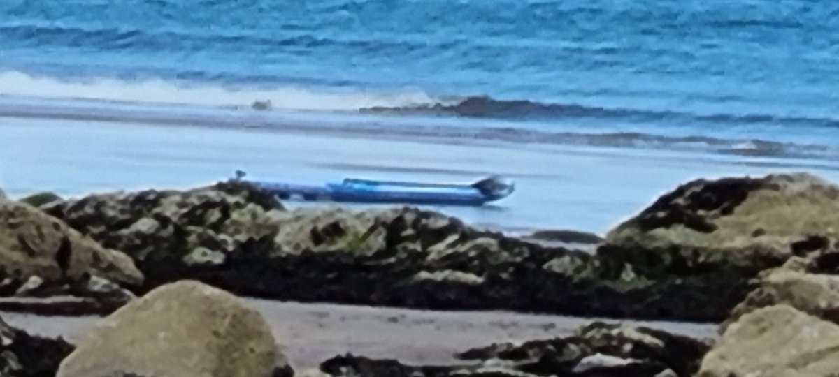 TearneyDean's tweet photo. Making the most of the last couple of weeks holiday. Found a great spot and it seemed to have its own microclimate. Raining at home. 22 degrees and sunny down the road. #scotland #scottishbeach #paddleboard #seaswim #swimming #scottishsummer https://t.co/7jMgYM9DUQ