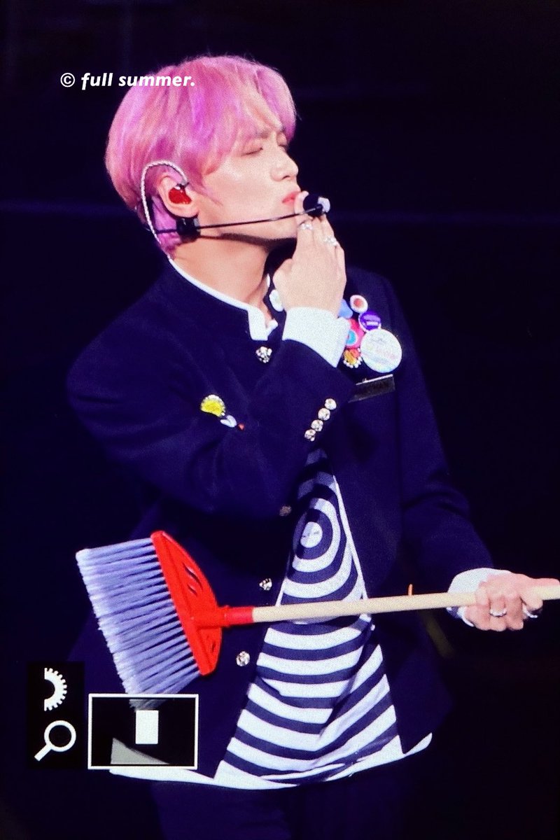 haechanmanado's tweet photo. tengillllllll https://t.co/maN9orjsVI