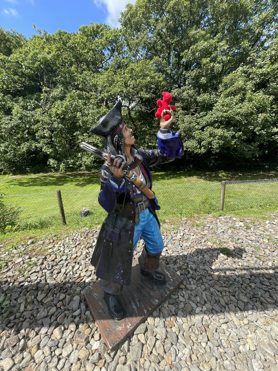 Dafyyd_T_Dragon's tweet photo. Why are pirates called Pirates?

Cos they AAARRRRGGGGHHHH

@ACF_Devon https://t.co/QFB3OgFWgP