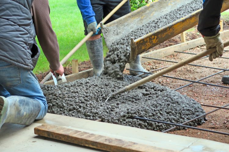 ConstructechMag's tweet photo. .@throughput_inc is applying artificial intelligence to supply chain problems for leading cement and building materials companies to reduce supply chain waste https://t.co/wGVlYPbmNf #construction #sustainability #infrastructure #AI #cloud #COVID19 https://t.co/KpCCpJodHb