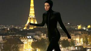 EspatriatiI's tweet photo. #irmavep what a series. Imagine HBO and French movie culture. 

Alicia Vikander is sinuous and sensual. Devon Ross is pure elfy beauty. The cast is supreme,  Lars Edinger is wild. It is original and different.
It a gem for the cinephile. Episode 9 for example : Goblins Suspiria https://t.co/RAn1ukR7P5
