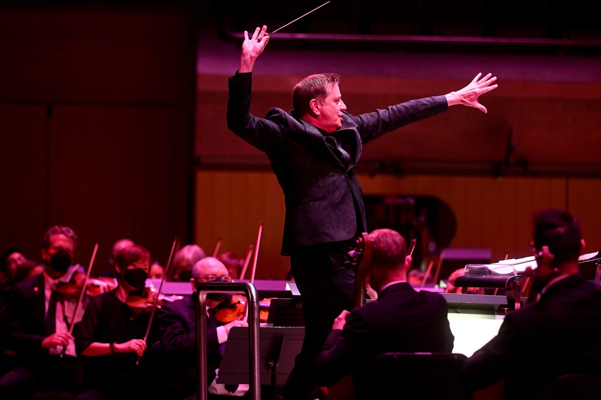 You don't have to be a classical music lover to experience your TSO! Our 2022/23 Pops season is jam-packed with amazing symphonic nights, from Broadway blockbusters to film favourites, rock royalty to Motown masters, holiday hits to jazz giants. 

TSO.CA/Pops