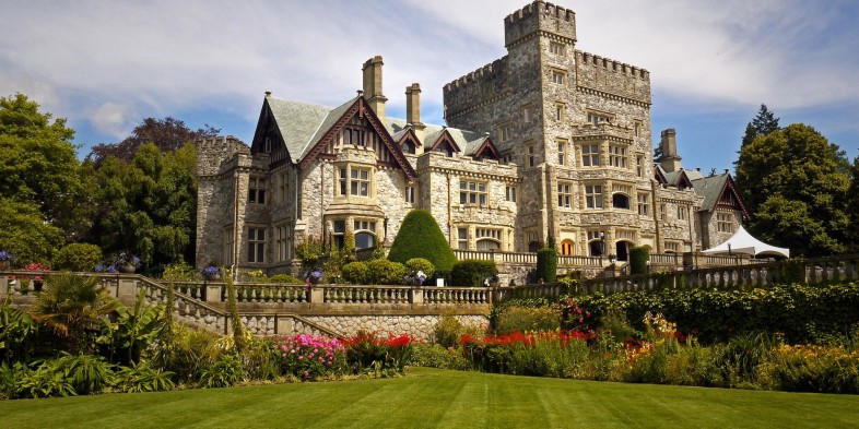Canadian_Crown's tweet photo. In 1940, a secret operation was underway to turn Canadaπ¨π¦ into a surrogate Britain in the event of Nazi invasion. British gold was shipped to Montreal & Hatley Castle in Victoria would replace Buckingham Palace. The British Empire would continue the fight from Canada. #cdnpoli https://t.co/N4Yq36gPEh