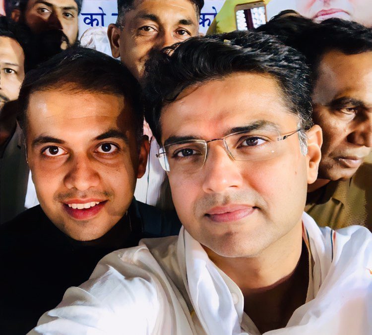 RahulNirmal19's tweet photo. कंधों से मिलते हैं कंधे, क़दमों से कदम मिलते हैं
हम चलते हैं जब ऐसे तो दिल दुश्मन के हिलते हैं !
@SachinPilot @duttabhishek
#picofthedat https://t.co/2bzj9cwFWQ