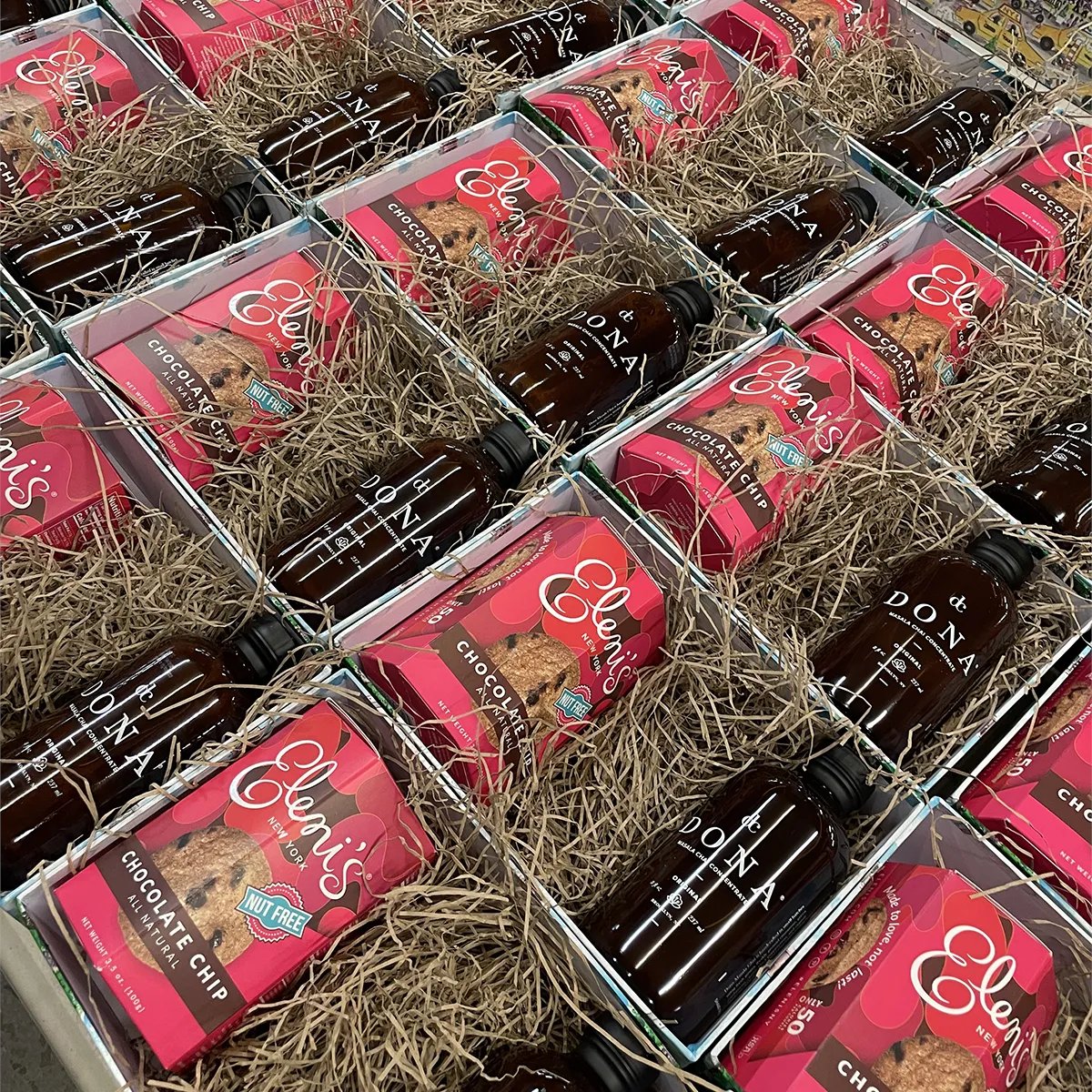 Some photos from a  custom corporate project completed in our warehouse a few weeks ago. The job  involved shipping NY food gifts to over 600 lucky recipients.