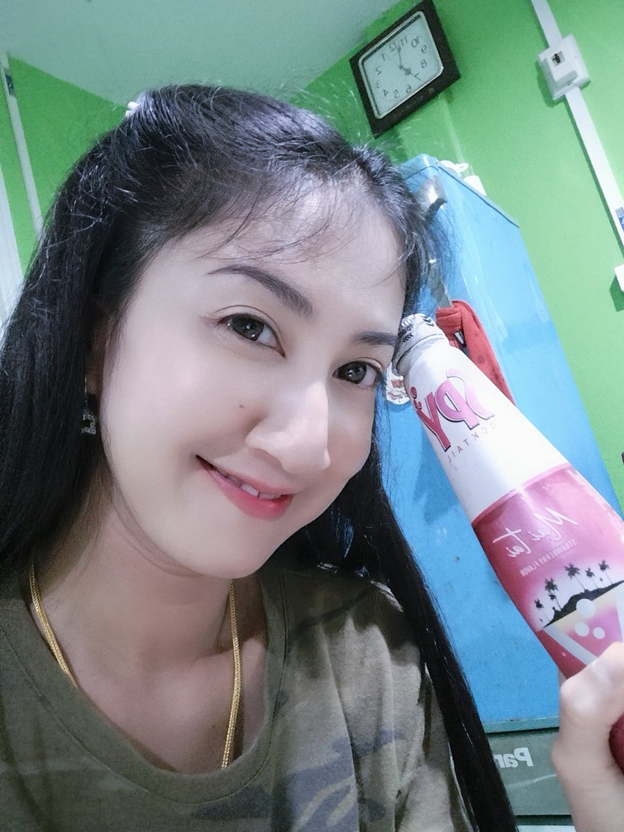 Aree08071199's tweet photo. แสนดีแค่ไหน ก็ไม่เท่าแสนบาท https://t.co/loHOQ1IyeV