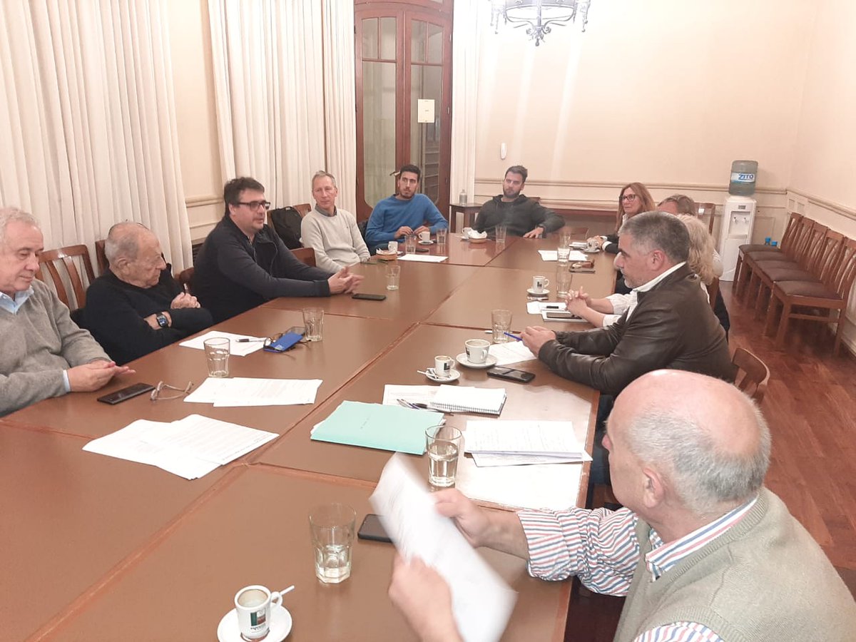 Recibimos al secretario de producción <a href="/sebachale/">Seba Chale</a>  para trabajar en conjunto la implementación de la ordenanza de promoción del #SueloIndustrial y repasamos las principales inversiones y nuevas localizaciones industriales en #Rosario
 bit.ly/3oSwMFe 

 #Institucional