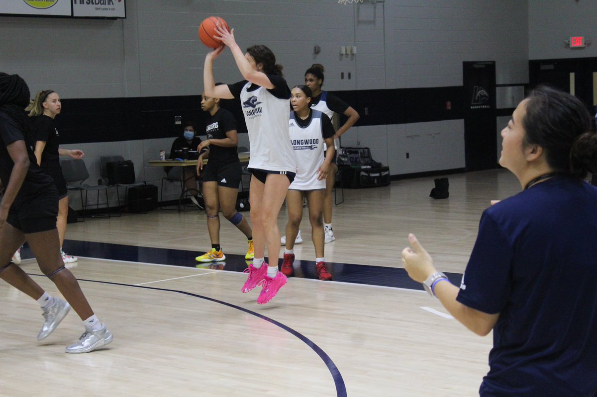 LongwoodWBB's tweet photo. We miss it!
•
•
#GoWood #TheRightSTUPH https://t.co/nGnLdID2il