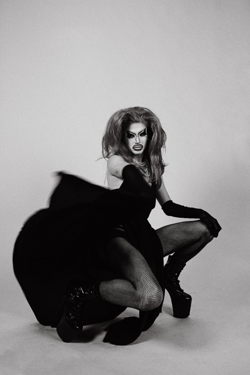 stargirlisdead's tweet photo. I try to get all up in your mind 👉🏻👈🏻 https://t.co/288Ueow39A