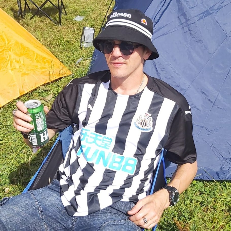 DePiggosto's tweet photo. #NewProfilePic #kendallcalling #NUFC #40th https://t.co/2uEN3aX4Sa