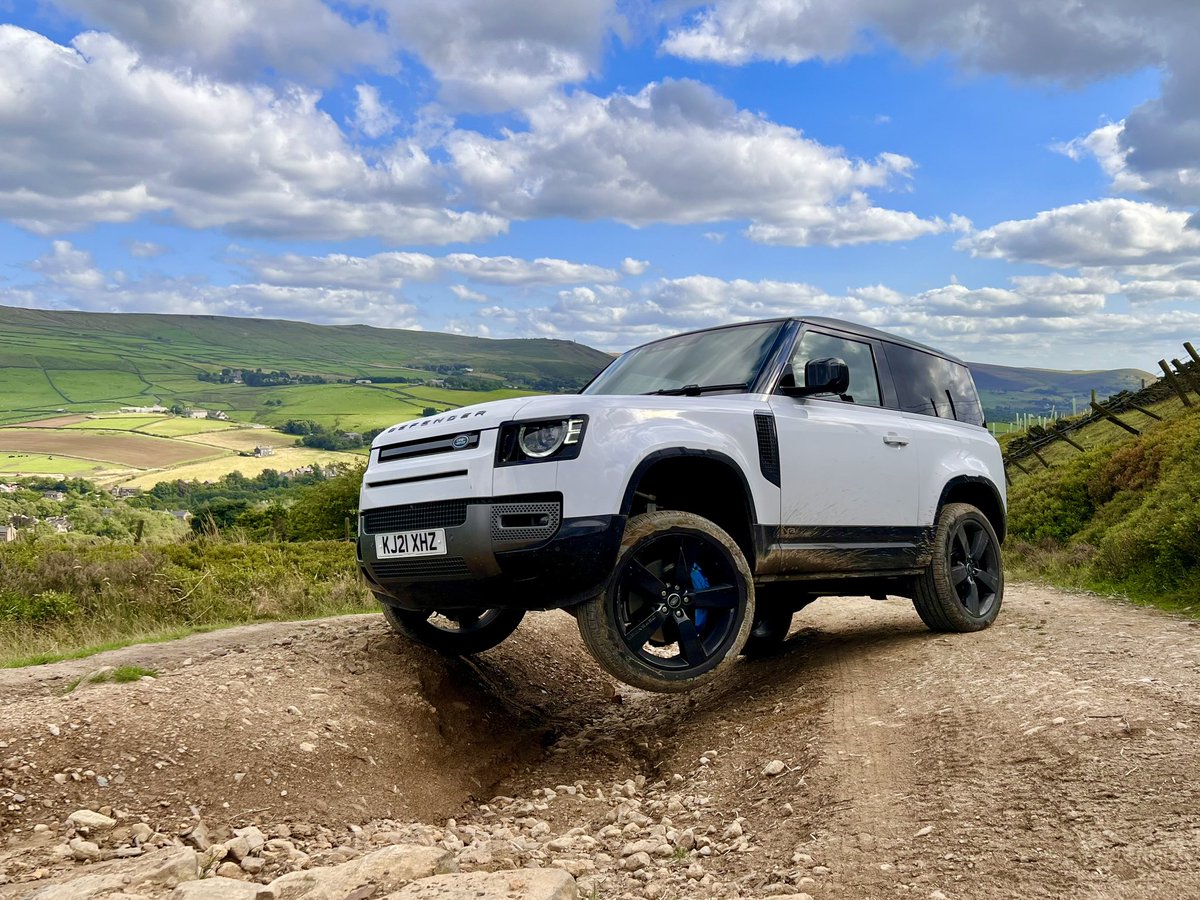 TheMudLifeMag's tweet photo. A lovely drive to countryside in the mighty V8 Defender…
-
@LandRover_UK @glass_uk @AllTerrainUK https://t.co/wsGYFPQPkD