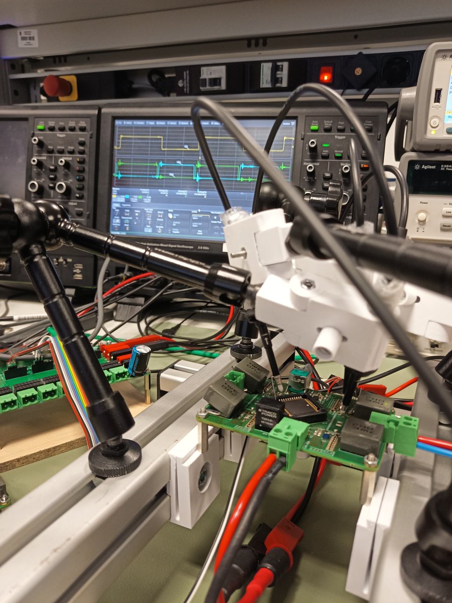 AMSEL_Amplifier's tweet photo. Today we were in the lab again. New amplifier board assembly and debugging of the GaN FET class D amplifier.

#powerelectronics #microelectronics #pcb #GaN #classD #ASIC @ElectronicsDrv and @HS_Reutlingen https://t.co/Z9jBDtttVW