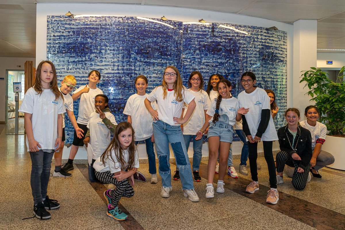 De termijn van de huidige kinderraad van Diemen loopt bijna af. Onlangs was de kinderraad te gast bij Studio DMN voor een interview op de radio. Benieuwd wat hier is besproken? Luister het fragment terug via de volgende link: uitzendinggemist.studiodmn.nl/Podcast/Kinder…