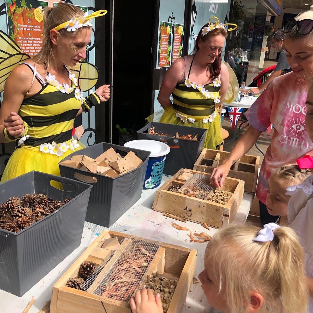 ShopSwanCentre's tweet photo. π π¦ πΆ Itβs βbeeβn a hive of activity in the centre today!
Join us every Wednesday in August for more fun things to do.
#localtoyou #swancentre https://t.co/Dd7OF09pmf