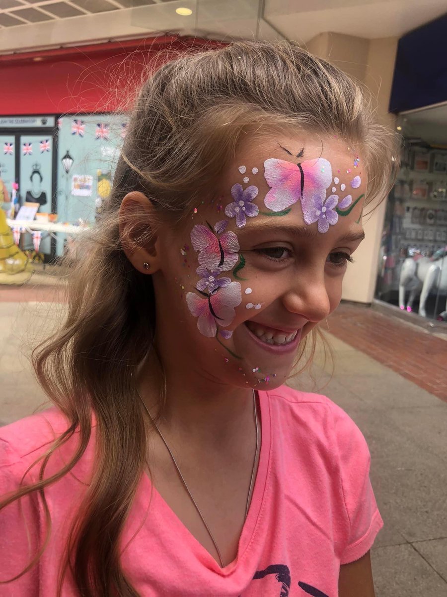 ShopSwanCentre's tweet photo. π π¦ πΆ Itβs βbeeβn a hive of activity in the centre today!
Join us every Wednesday in August for more fun things to do.
#localtoyou #swancentre https://t.co/Dd7OF09pmf