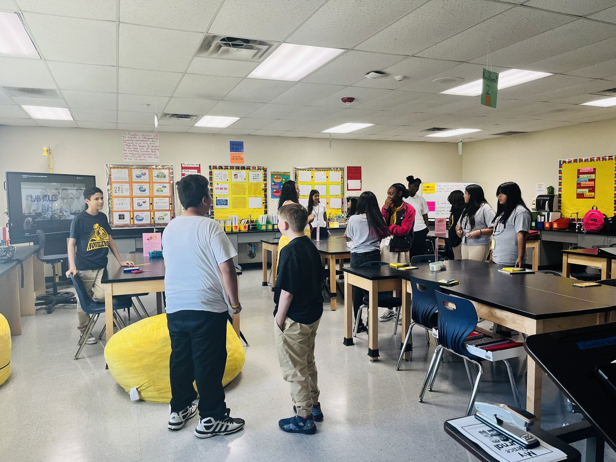 BrendaChR1's tweet image. ISNs, Structured Accountable Talks, and so much more are happening @ParklandMS #rituals #routines #partnerA #partnerB @reynahustles