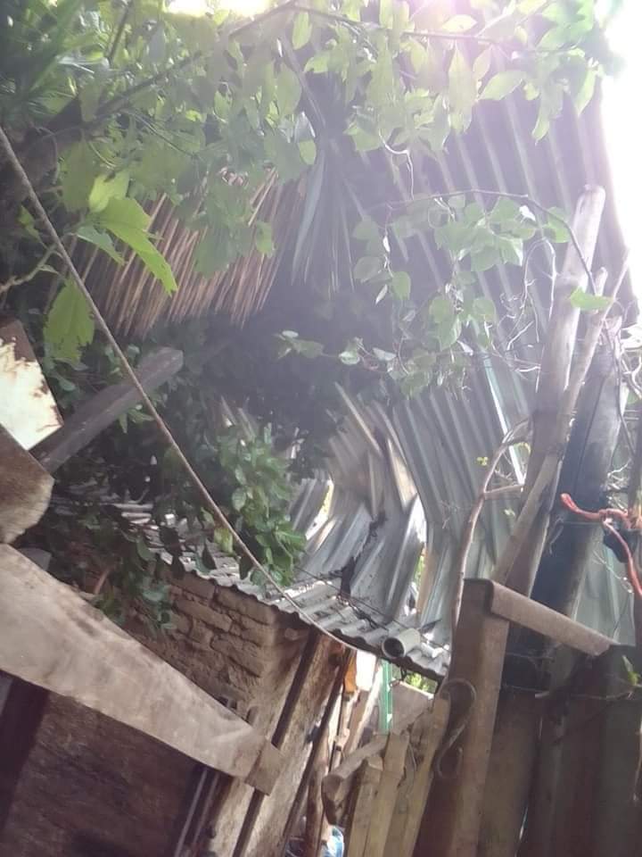 pucaalegria's tweet photo. Una tormenta acabó con su hogar. Hoy éste héroe azul a quedado en la calle 
El quedo cuadraplejico luego de un accidente,necesita de buenos corazones que lo ayuden ya 1ue por el momento esta viviendo en la intemperie
Si alguien quiere ayudar llamar a la familia al 71826693 https://t.co/4HK4ZsmGER