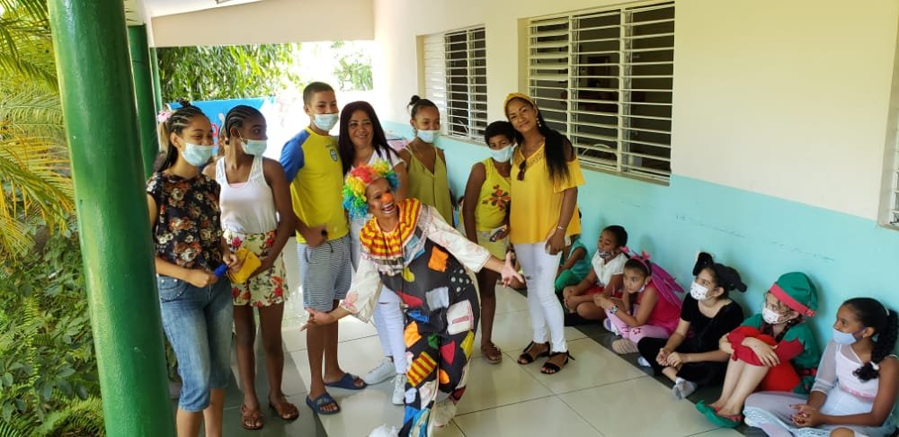 YaniVerd's tweet photo. Arte e instrucción se complementan en una labor que salva almas y enriquece el espíritu. Por eso, un destaque indiscutible en la expansión cultural tienen los más de 100 instructores de arte del santiaguero municipio #SanLuis. #VeranoConTodos @bjm_arte @BJMyyy123 https://t.co/XnTrQJIN6h