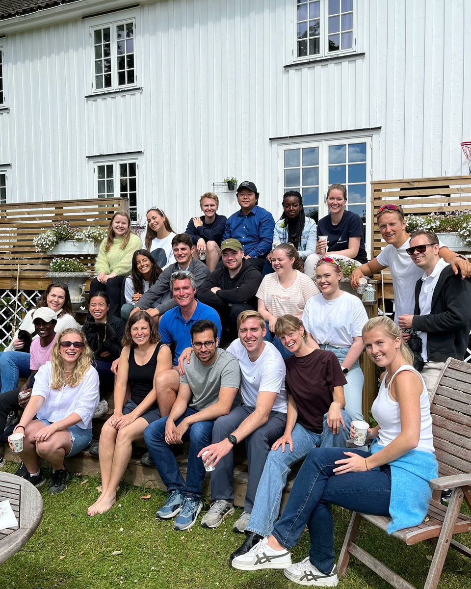 This summer, interns visited a farm in Åsgårdstrand, Norway. 🌾

Going out to the field gave interns first-hand experience of Yara's tools &amp; the unique opportunity to see how #digitalfarming revolutionizes agriculture to produce more food with less resources. 💚