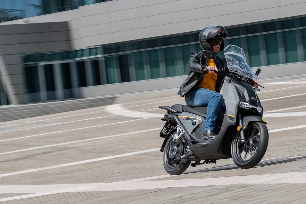 vmotosocouk's tweet photo. The electric CPx just got more affordable! 

Discover our £250 discount offer this August: https://t.co/J4cqHrzqQM 

#SuperSocoAround #SuperSocoCPx #ElectricScooter https://t.co/D3xSA5Fbc4